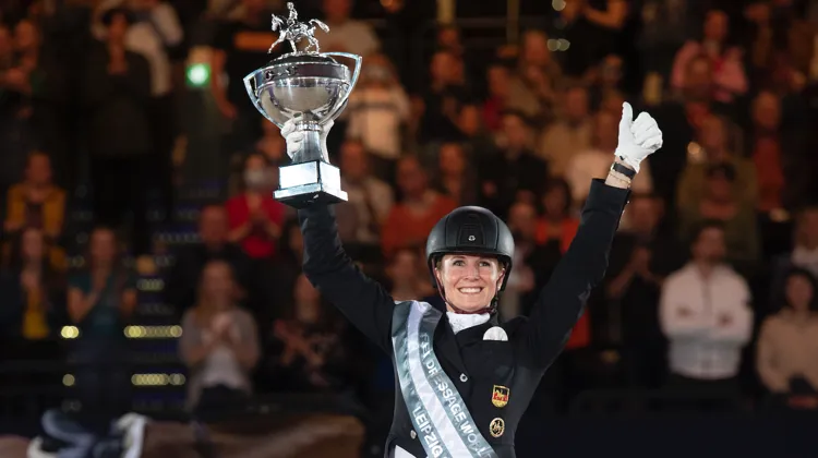 Jessica von Bredow-Werndl a écrit une nouvelle grande ligne de son extraordinaire palmarès ce soir à domicile. 