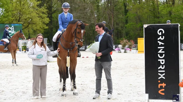 Avec Lola-Jay ES, Lieselot Kooremans s'est imposée dans le Grand Prix des Enfants du CSIO de Compiègne.