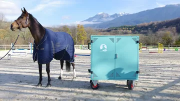 Distribution automatique de foin et de granulés : une révolution signée Equitarc !