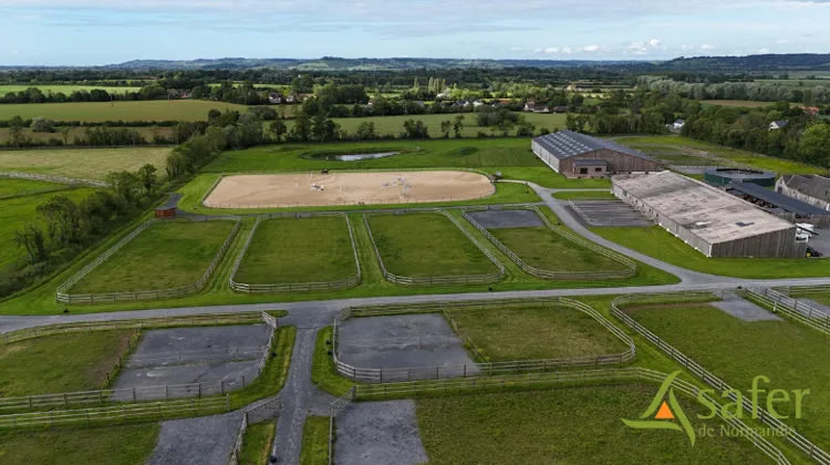 À vendre : haras idéalement situé en Normandie 