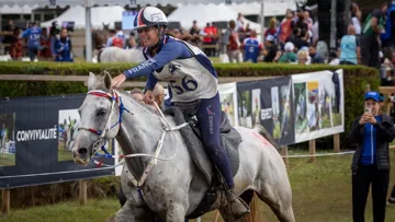 En plus de connaître de superbes succès sportifs, Mélody Théolissat porte un discours clair et engagé sur sa discipline, entachée de scandales liés au bien-être animal.