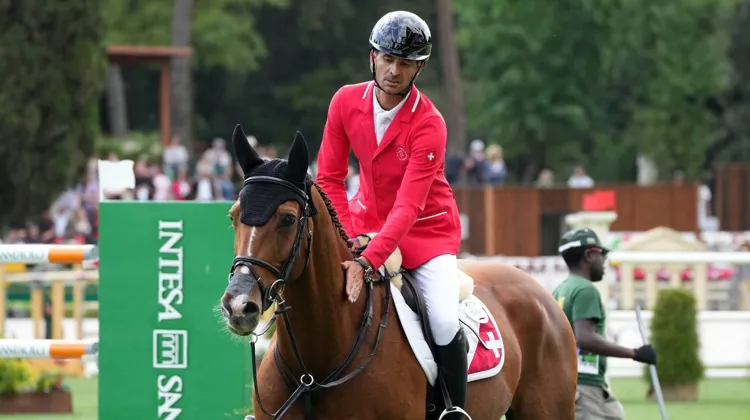 Steve Guerdat et Iashin Sitte ont retrouvé la veste de l’équipe suisse lors du CSIO 5* de Rome, le 23 mai. 