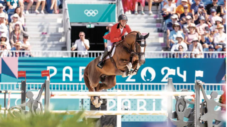 L’an dernier, alors qu’il n’avait affronté que quatre épreuves à 1,60m, Ermitage Kalone a été sélectionné pour les Jeux olympiques de Paris, où il a terminé vingtième en individuel et huitième par équipes avec Gilles Thomas. 