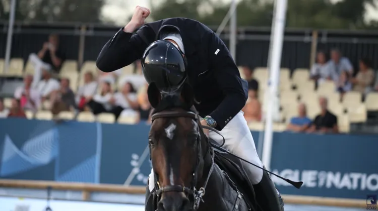 Adrian Whiteway a écopé de trois points au total avec Chacco Volo, signant la meilleure performance britannique!