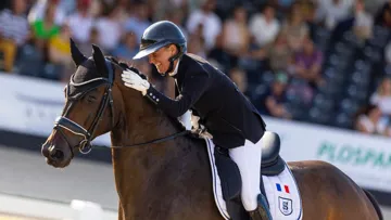 Ici aux Mondiaux des chevaux de cinq ans en 2024, Camille Judet-Chéret a été la première à croire dur comme fer dans le potentiel d’Emoji JCD SL.
