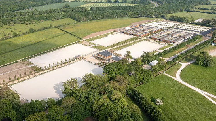 Vue aérienne du Pôle International de Sports Equestres du haras du Pin