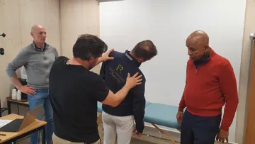 Alexis Moreau en intervention auprès de cavaliers dans le cadre du Printemps des sports équestres, l’an passé à Fontainebleau.
