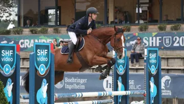 Alexandre Plaettner a mené Jump du Sornin (SF, Catchar Mail x Sunday de Riverland*Boismar), trente-troisième du Top 100, au sacre. Né chez Bruno Montginoux à Dizimieu, dans l'Isère, où il évolue toujours, le fils de Catchar Mail a bouclé son championnat avec 2,5 points. 