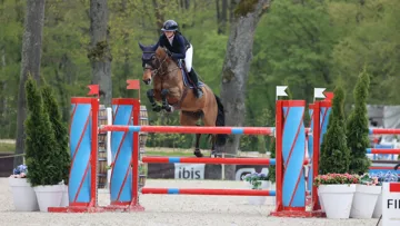 Le bondissant Devil a permis à Maisy Williams de s'emparer de la victoire au coeur de la forêt compiégnoise!