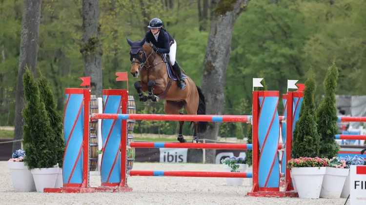 Le bondissant Devil a permis à Maisy Williams de s'emparer de la victoire au coeur de la forêt compiégnoise!