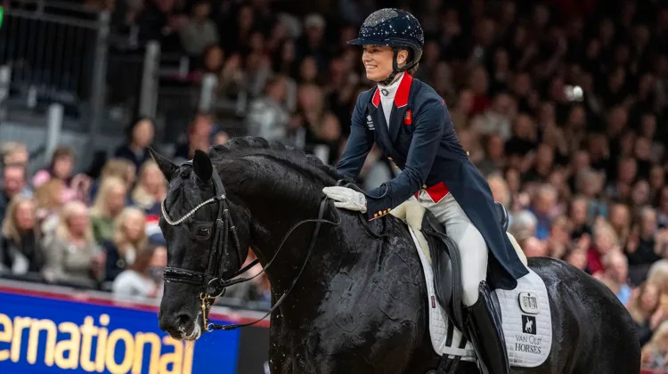 L'année dernière, Charlotte Fry et Glamourdale avaient terminé troisièmes du Grand Prix de la Coupe du monde de Londres.