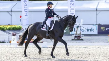 Laura Collett s'est installée en tête du classement provisoire avec Dacapo à l'issue du dressage 
