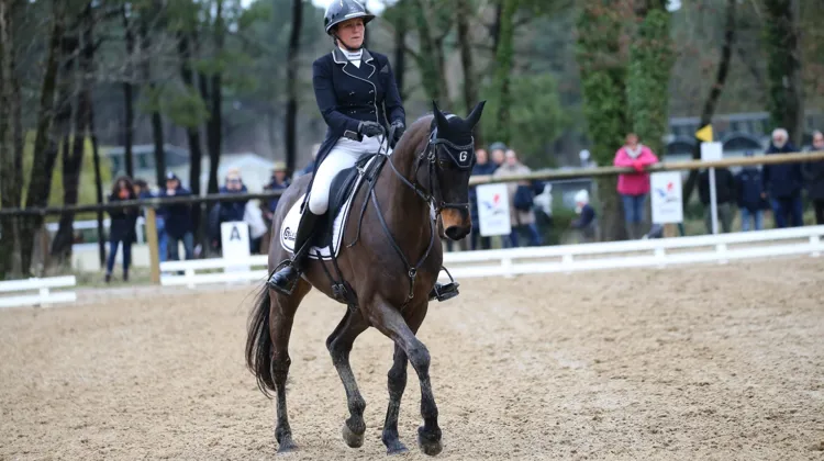 À dix-neuf ans, Romantic Love est toujours aussi fringant, pour le plus grand bonheur de sa cavalière, Gwendolen Fer.