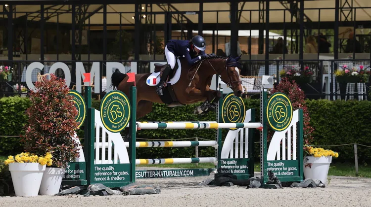 Deuxième de l’épreuve dédiée aux Enfants cet après-midi, Chloé Tehami porte la veste bleue pour la première fois cette semaine.