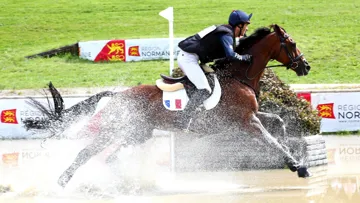 Gireg Le Coz et Aisprit de la Loge aux Européens du Pin-au-Haras. 