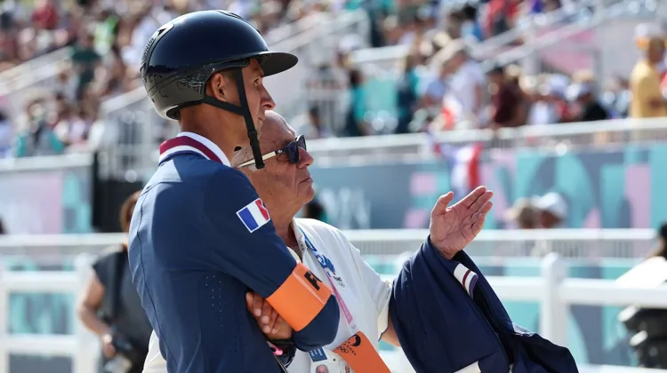 En début d’année, le staff fédéral a changé et Thierry Touzaint a quitté son rôle de sélectionneur national. Stéphane Landois garde de très bons souvenirs de l’ancien patron des Bleus.  