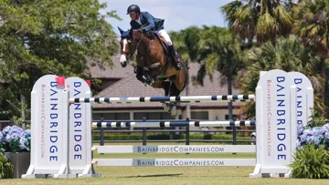 Malgré une blessure au pied gauche, Ben Maher a gagné un nouveau Grand Prix hier à Wellington.