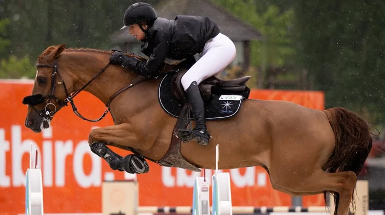 Charlotte Jacobs et Rincoola Milsean à Langley. 