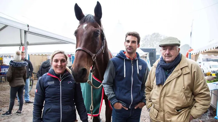 De gauche à droite : Anna, Piaf de B'Neville, Astier Nicolas et Michel de Chateauvieux 