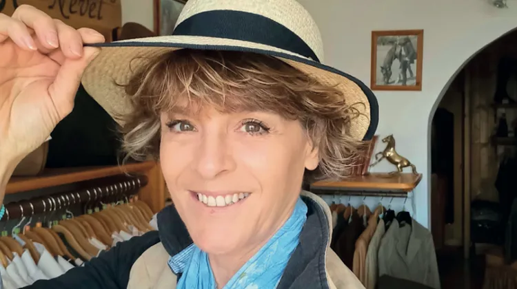 La mémoire de mon cheval plane avec bienveillance sur tous mes projets. Son âme vit désormais auprès de la mienne… au fond de mon cœur !