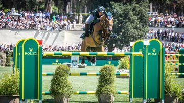 À Rome, Yuri Mansur et Miss Blue-Saint Blue Farm se sont adjugé un nouveau Grand Prix!