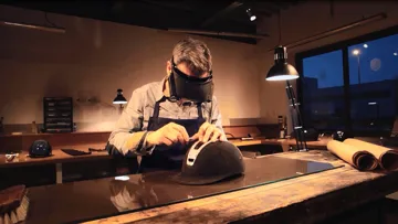 Sam Maloigne - construction de casque 