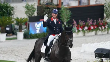 Cavalier lors des Jeux olympiques de Tokyo, Carl Hester a cette fois enfilé d'autres casquettes lors des championnats du monde d'Herning. 