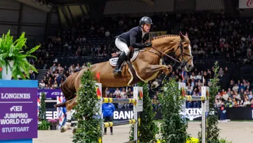 Ici à Stuttgart, Pretty Woman van’t Paradijs a remporté coup sur coup deux étapes de la Coupe du monde Longines en fin d’année 2025. 