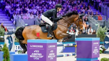 L’Américaine a notamment retrouvé le haut niveau avec l’excellent Canto Bruno, ici au CSI 5*-W de Lyon au début du mois. 