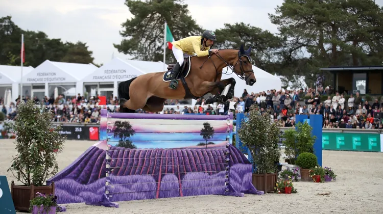Yuri Mansur et Miss Blue-Saint Blue Farm ont remporté le Grand Prix 5* de Fontainebleau. 