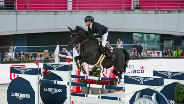 Simon Delestre remporte une deuxième épreuve sur le Rocher. 
