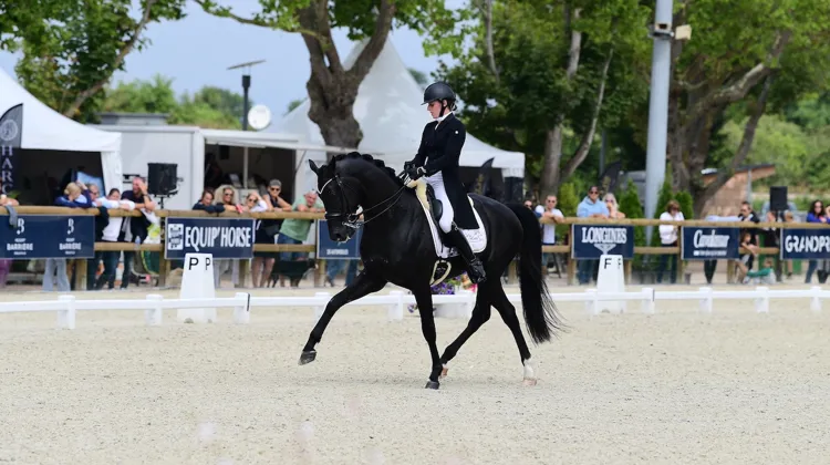 Flore de Winne et Flynn se sont emparés de la victoire dans le Grand Prix Spécial. 