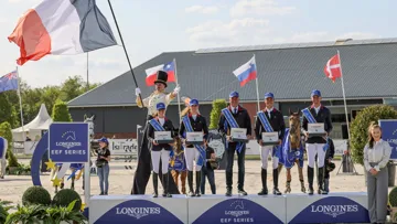 L’équipe de France en haut du podium à Kronenberg. 