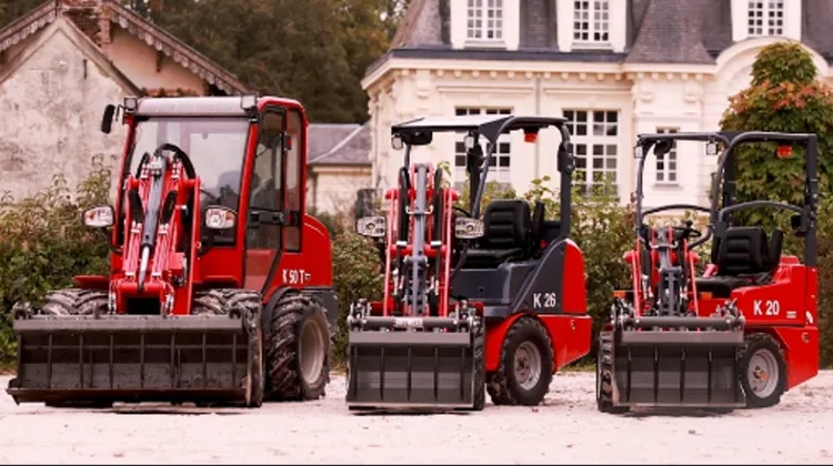 Eurocomat Sherpa : des chargeurs articulés compacts pour révolutionner le travail dans les écuries 