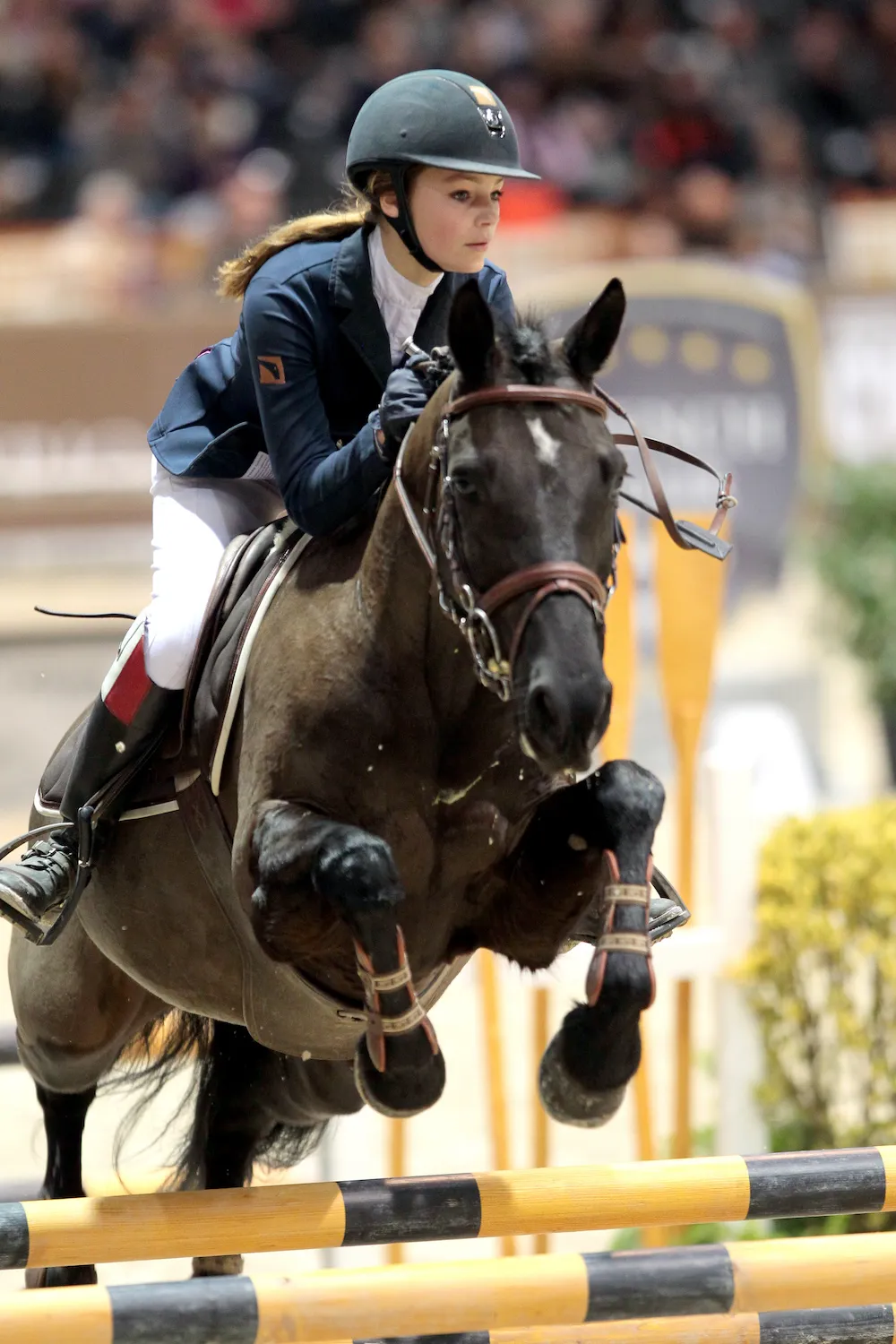 Inès Joly et sa ponette Jamaïque au Jumping de Bordeaux en 2012