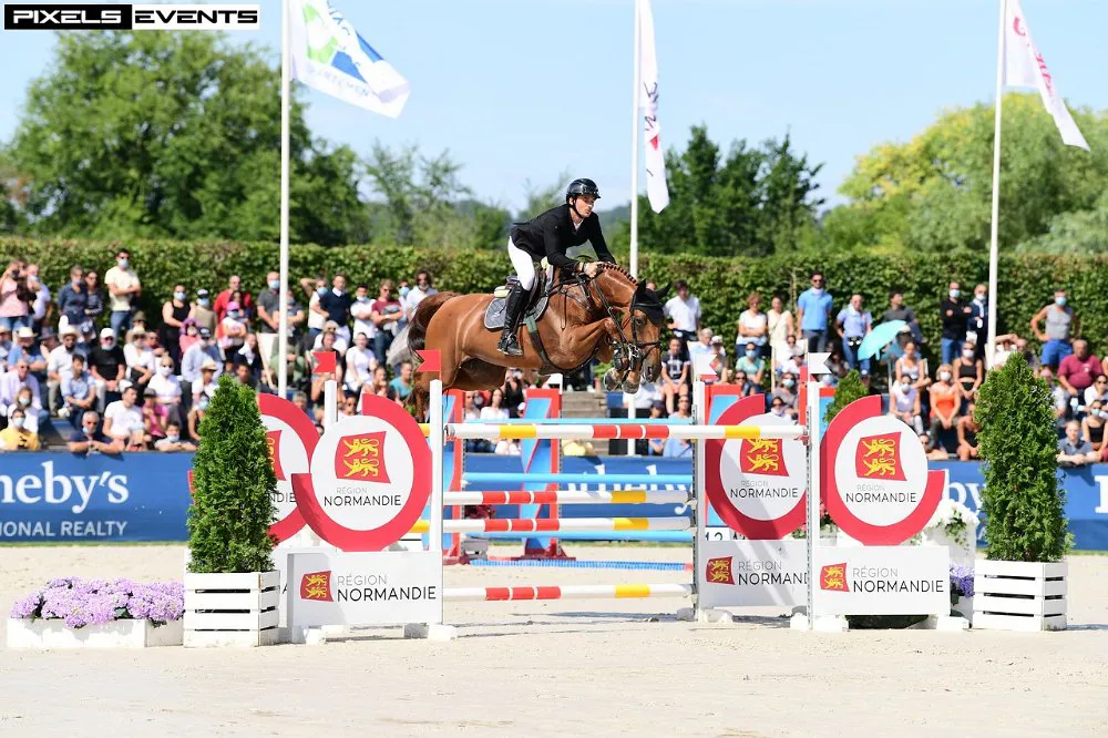 Steve Guerdat, actuel numéro un mondial, était présent avec Uranie de Belcour au Longines Deauville Classic 2020.