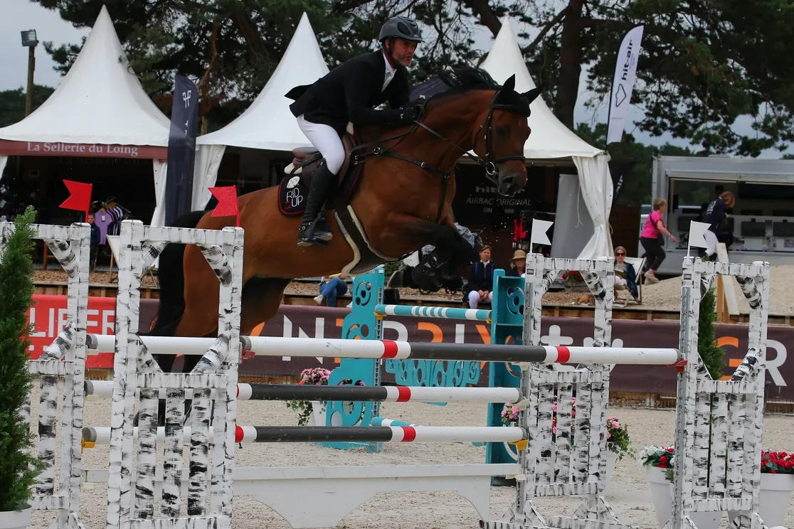 Sous la selle de Grégory Cottard, Freezby de Wy marche dans les traces de sa mère.