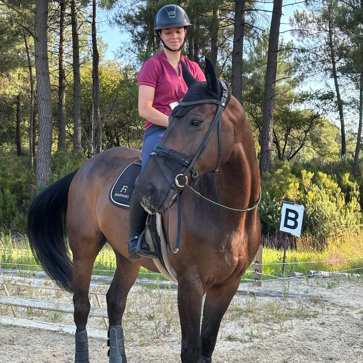 Alizée Bourguet et César des Hauts Crêts, champions de France As jeunes cavaliers et vice-champions d'Europe.