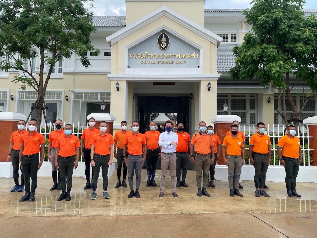Un séminaire sur le horsemanship a été organisé afin de transmettre des connaissances et des savoirs à des grooms, entraîneurs et cavaliers.