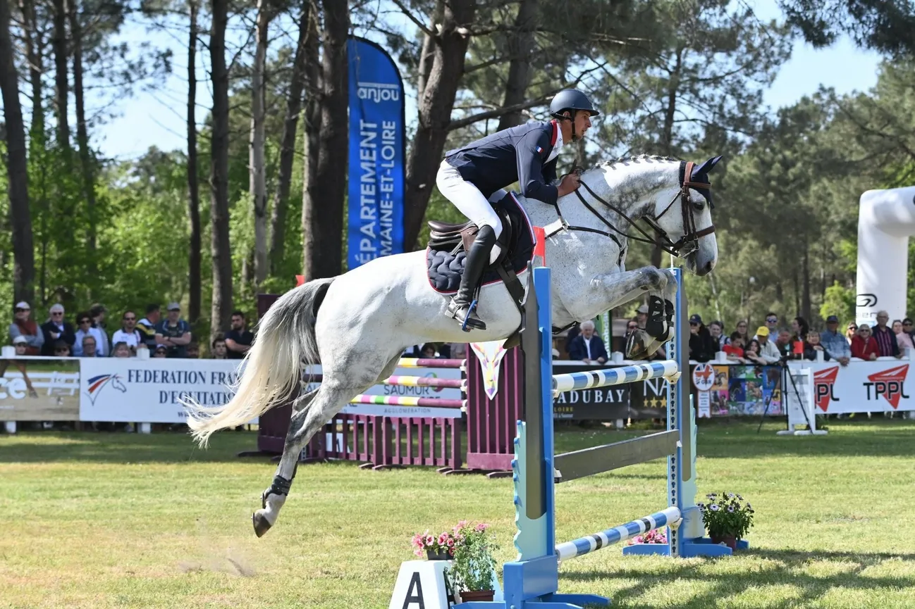 Après ses victoires dans le CCI 4*-S de Lignières et l'étape du Grand National de Saumur, Stéphane Landois est cette fois deuxième de ce CCI 4*-L.