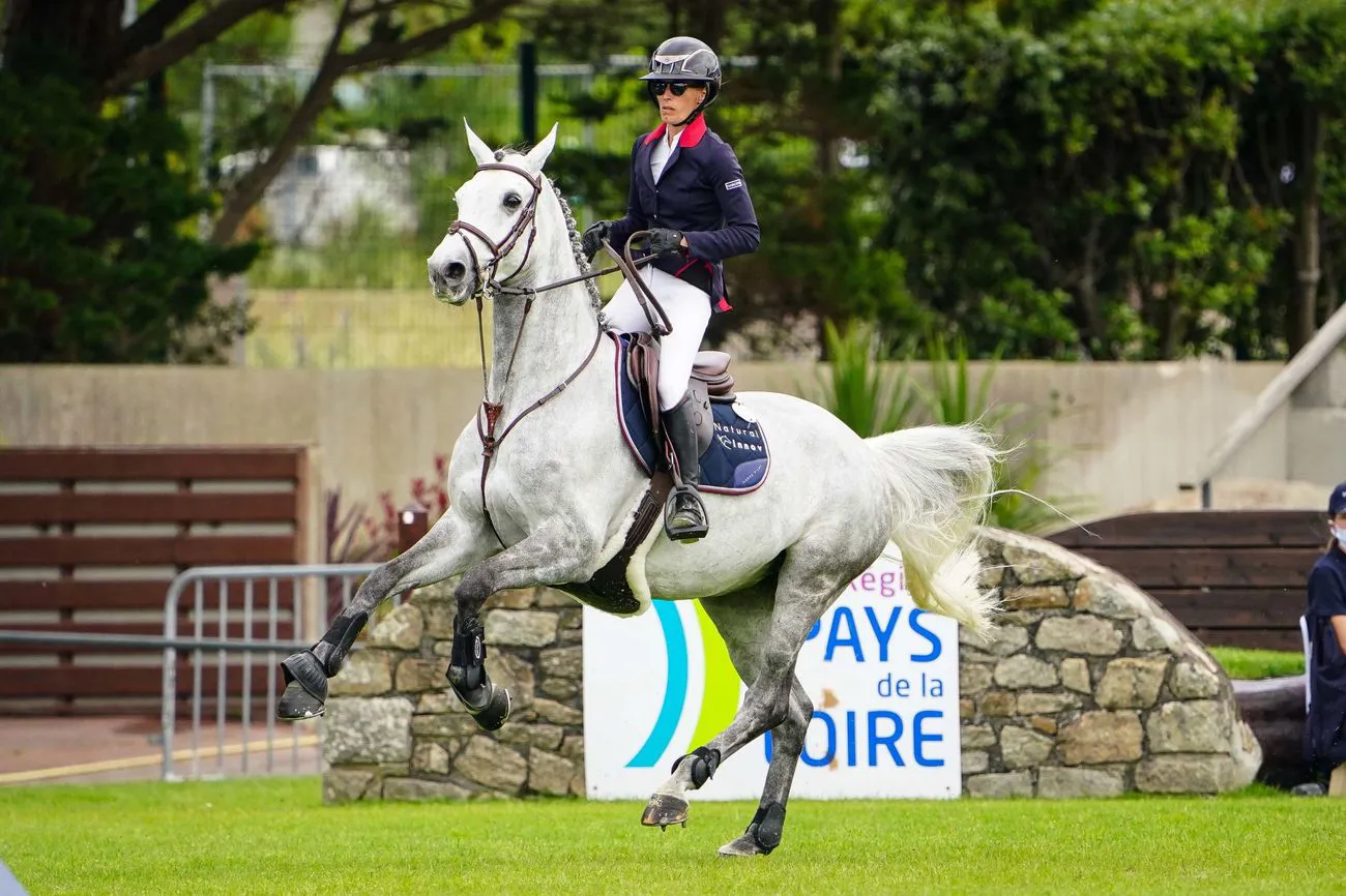 Juliette Faligot et Arqana de Riverland ont déroulé une bonne première manche mais ont écopé d'une faute.