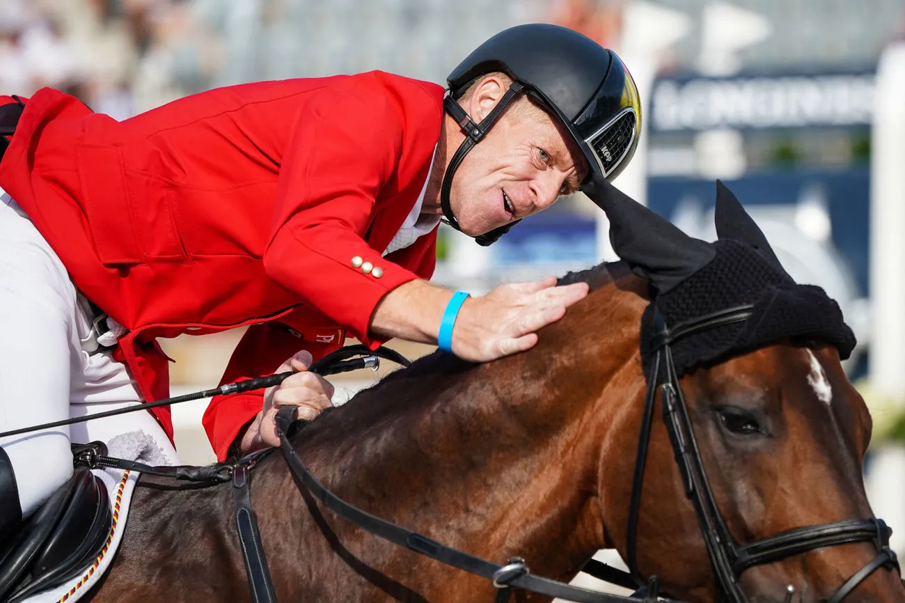 Avec vingt-sept mois passés en tant que numéro un mondial, Marcus Ehning talonne Ludger Beerbaum au classement.