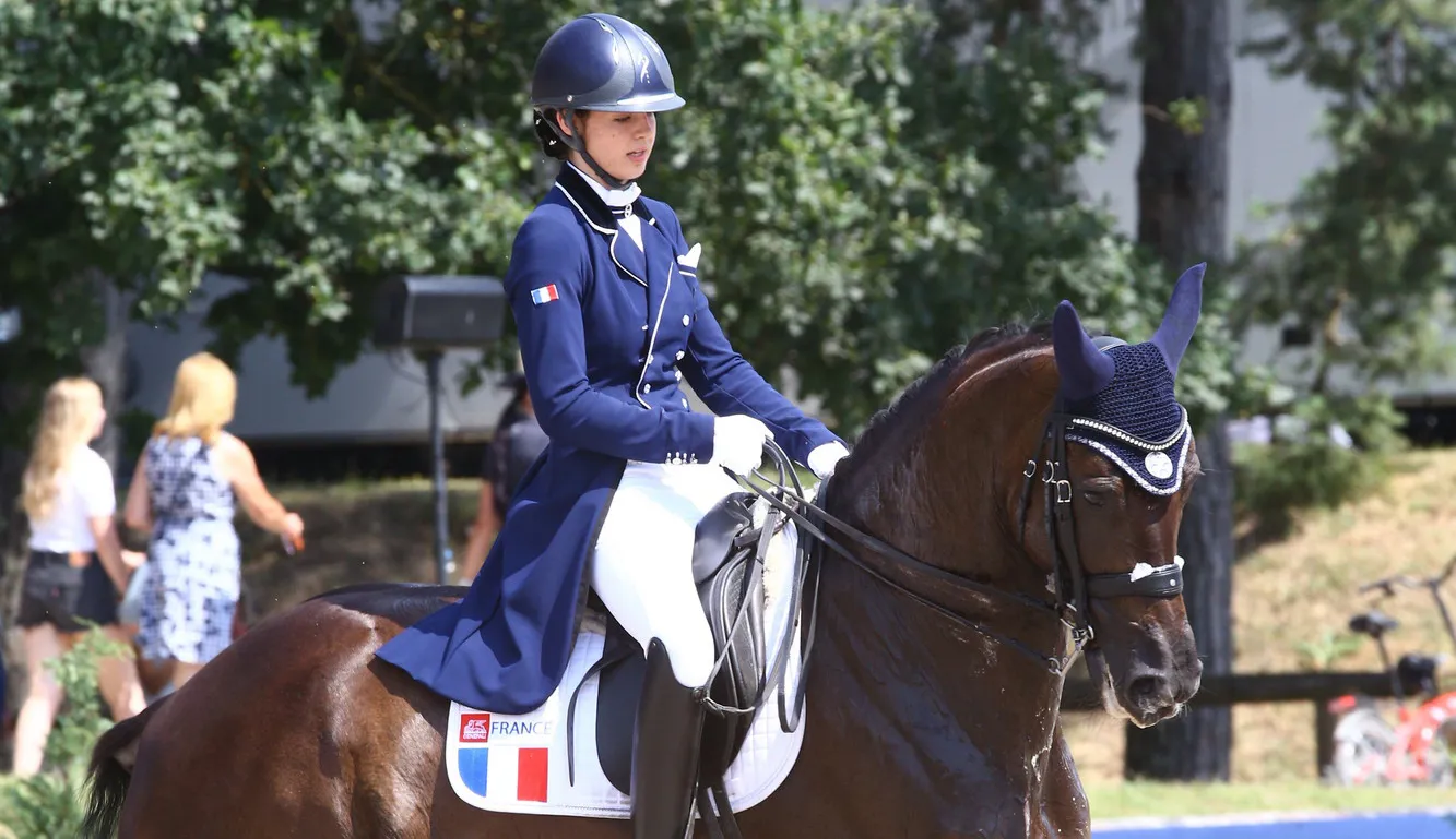 Capucine Noël et Soleil noir terminent à une honorable douzième place.