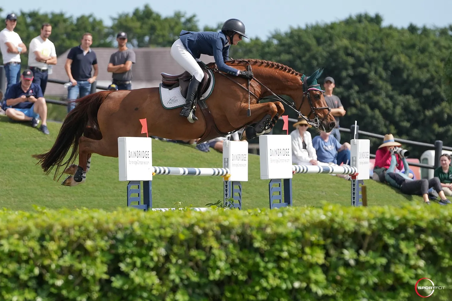 À dix-sept ans, le styliste Casall est toujours en forme avec sa cavalière Ali Wolff.