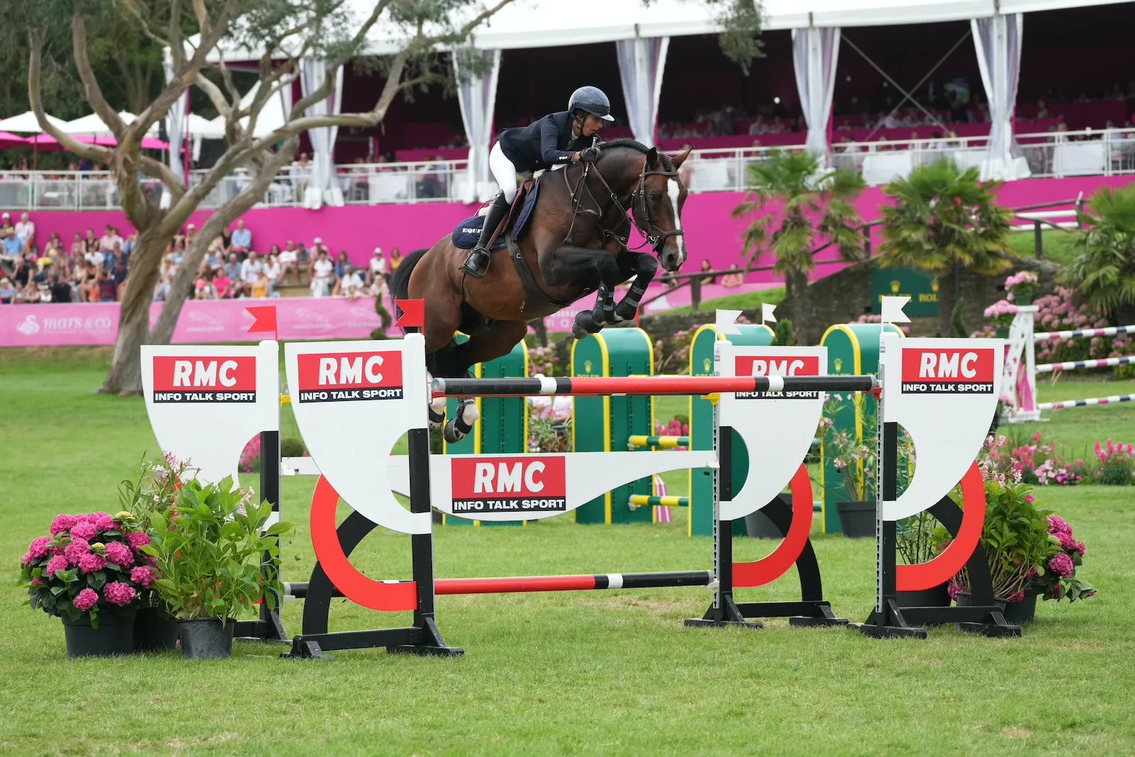 Mégane Moissonnier et Cordial, ici au CSI 5* de Dinard, ont tout simplement survolé ce Grand Prix!