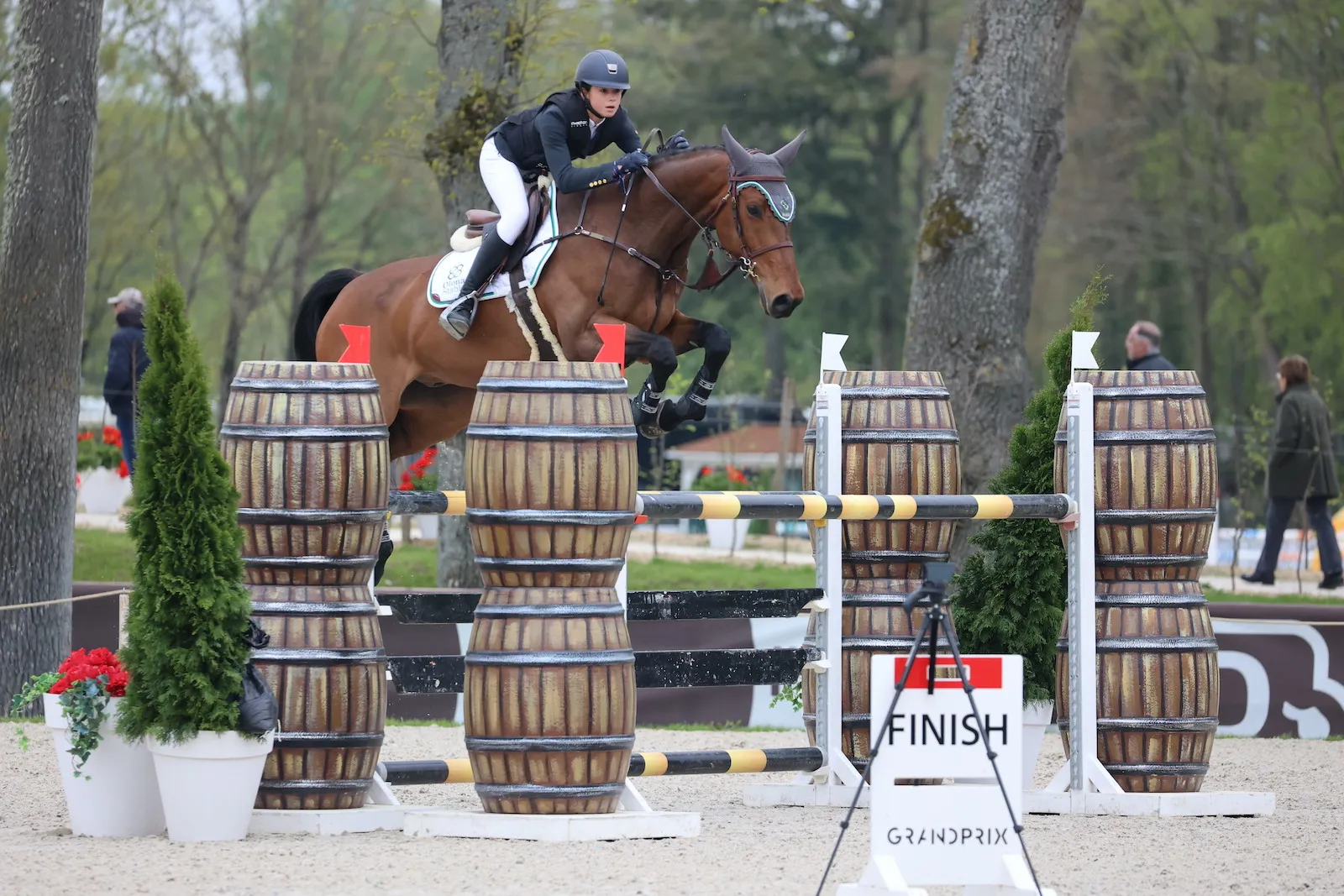 Le clan hispanique n’était pas peu fier de la performance de sa cavalière Uxue Arruza Rodriguez, accompagnée de son bai Clarin de Llamosas. 