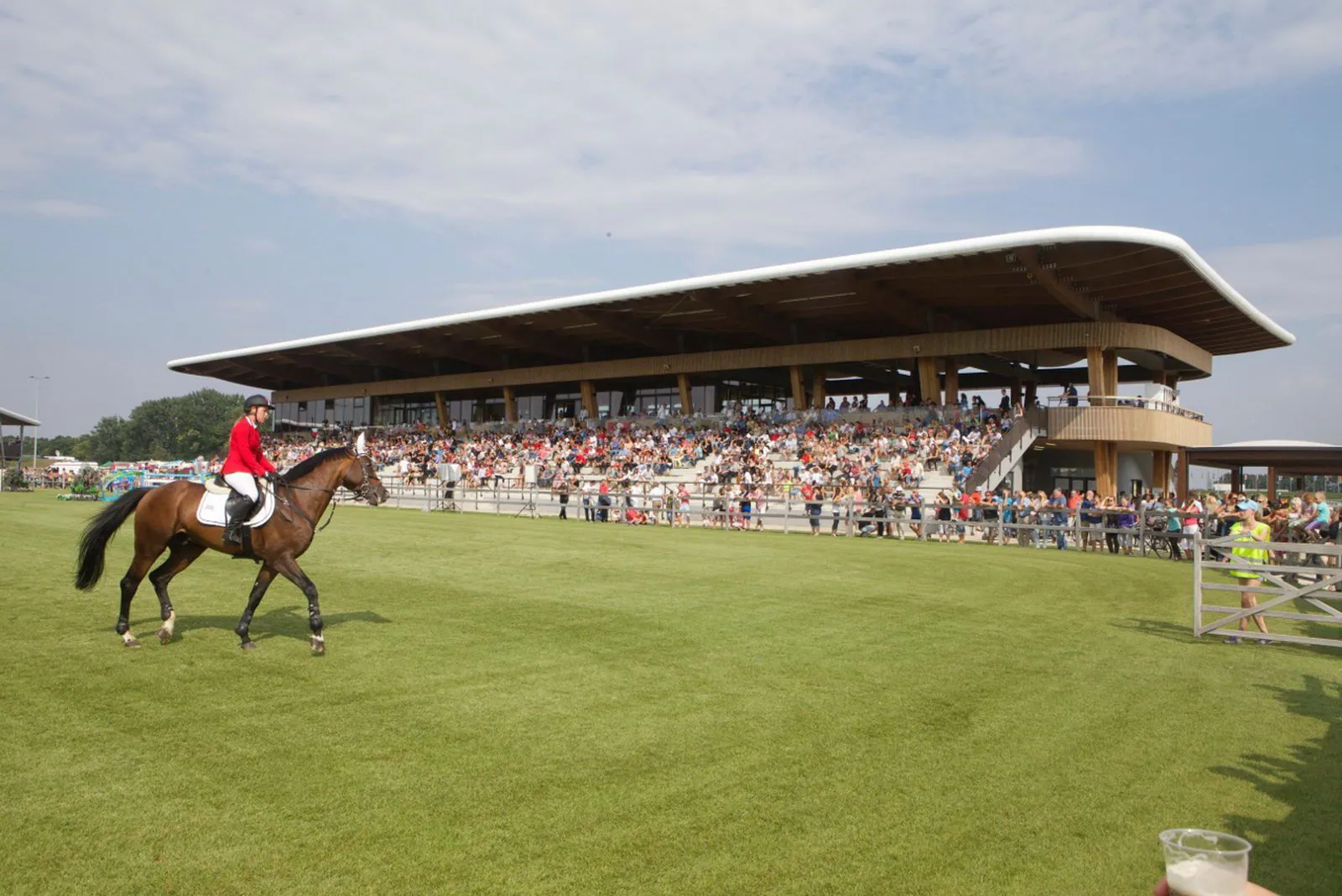 La stade principal de la X-Bionic Sphere de Samorin mesure 16.800m2.