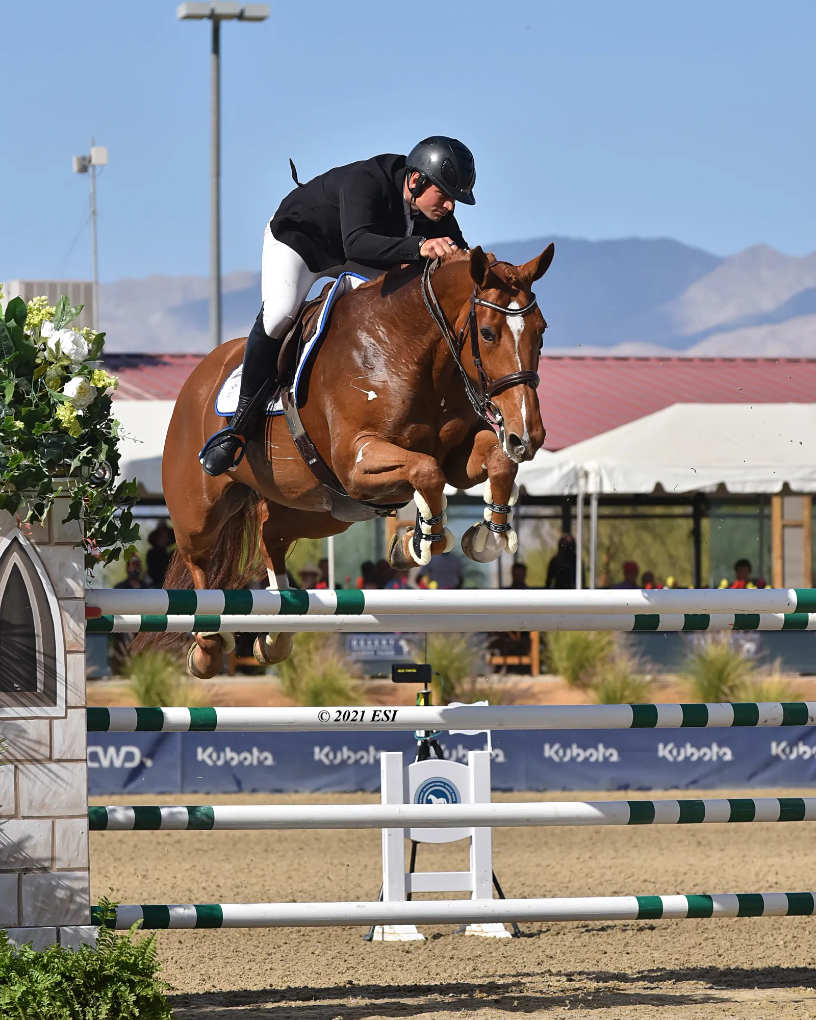 Le chronomètre de 41’’15 au barrage offre la victoire au cavalier irlandais et sa jument de douze ans. 