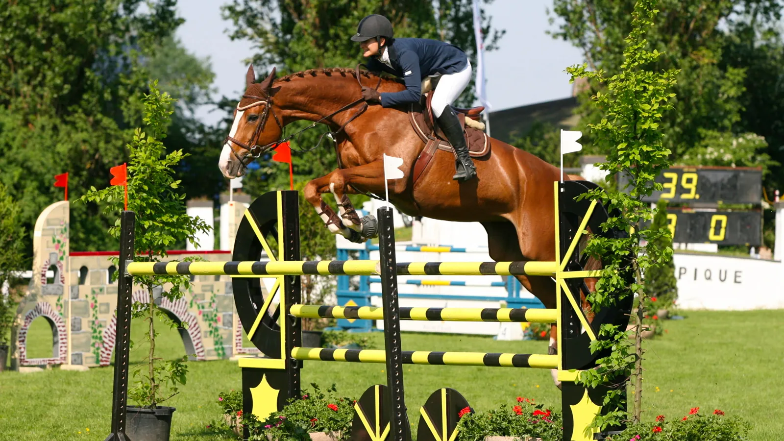 Jumpy de Kreisker, ici en 2008 à Béthune avec Charlène Homond, se montrait d’une générosité sans faille en piste, qualité qu’elle a transmise à nombre de descendants.