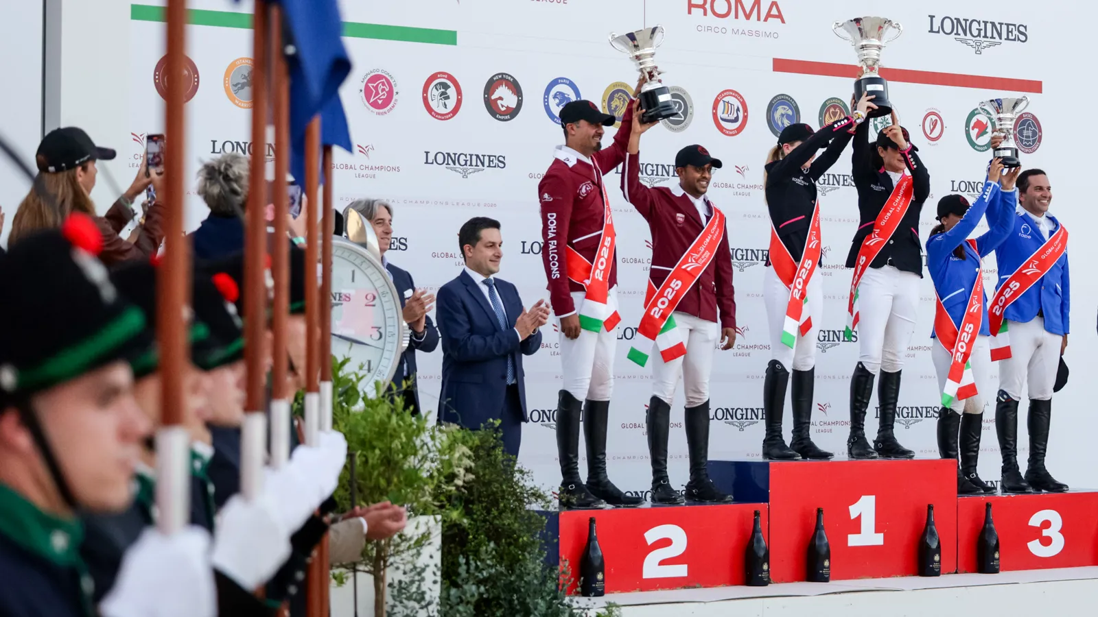 Les Étoiles de Cannes ont gagné la quatorzième étape de la GCL grâce aux Allemandes Katrin Eckermann et Sophie Hinners.